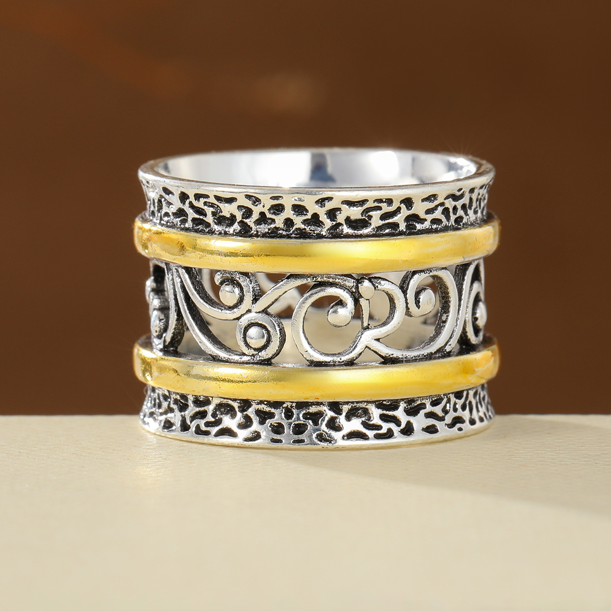 Women's Vintage Two-Tone Three-Layer Textured Fashion Ring